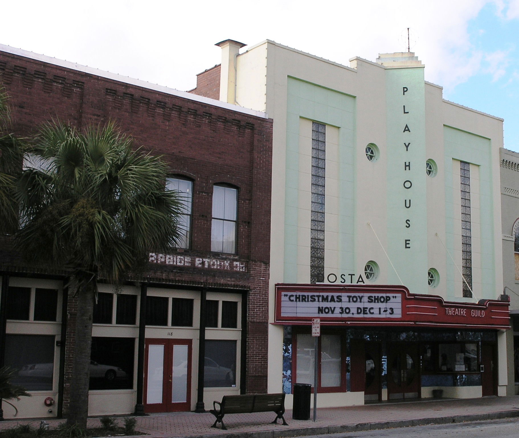 Dosta Playhouse